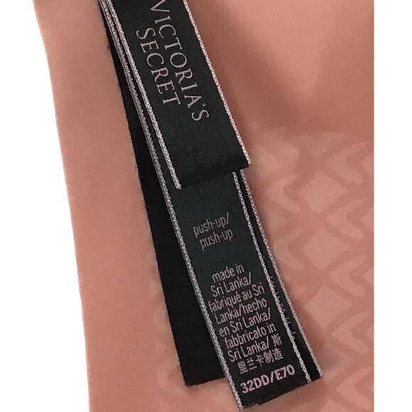 Victoria's Secret Very Sexy Push Up Plunge Pale Iced Coral Pink Bra size 32DD - Picture 11 of 12